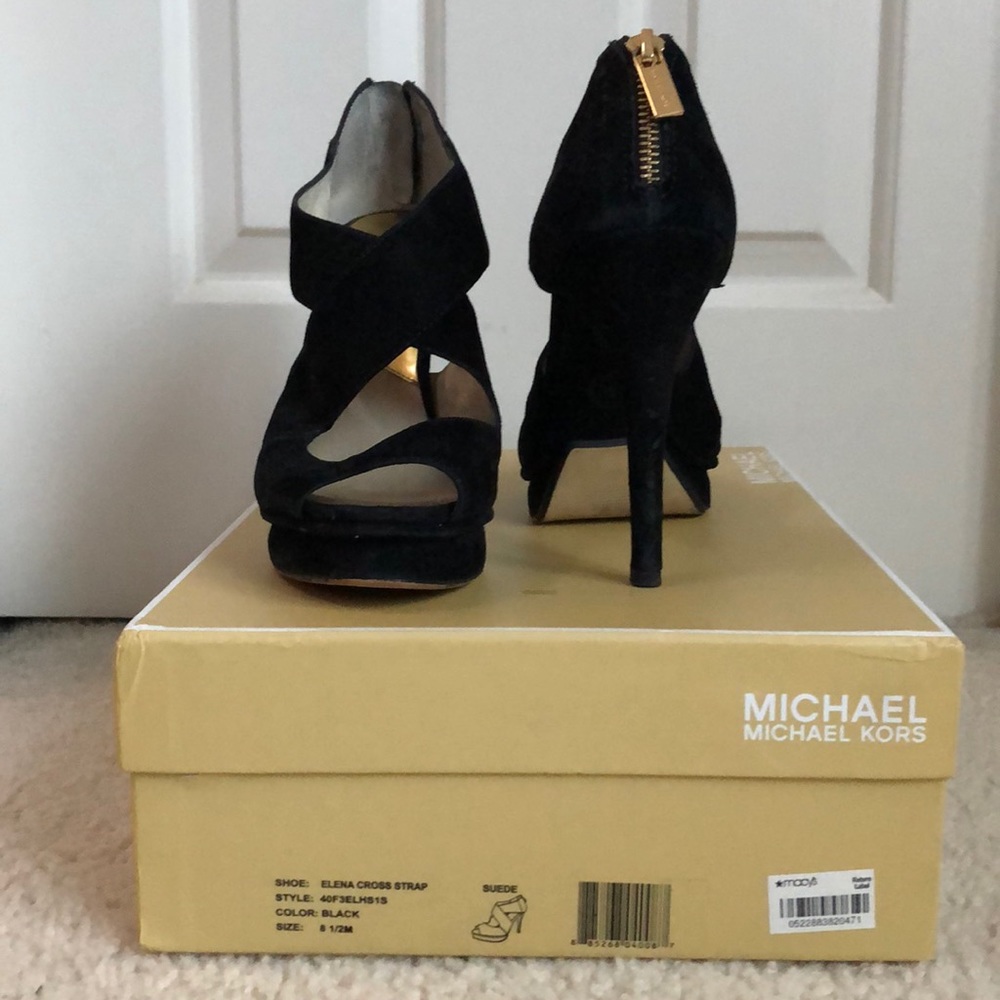 🎉HP🎉Michael Kors Elena Cross Strap pumps